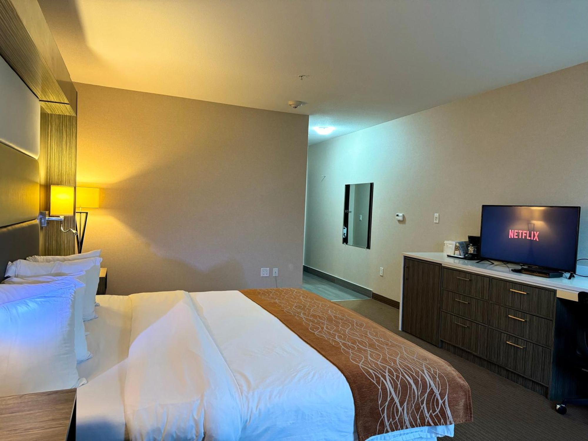 Southfort Inn 萨斯喀彻温堡 外观 照片