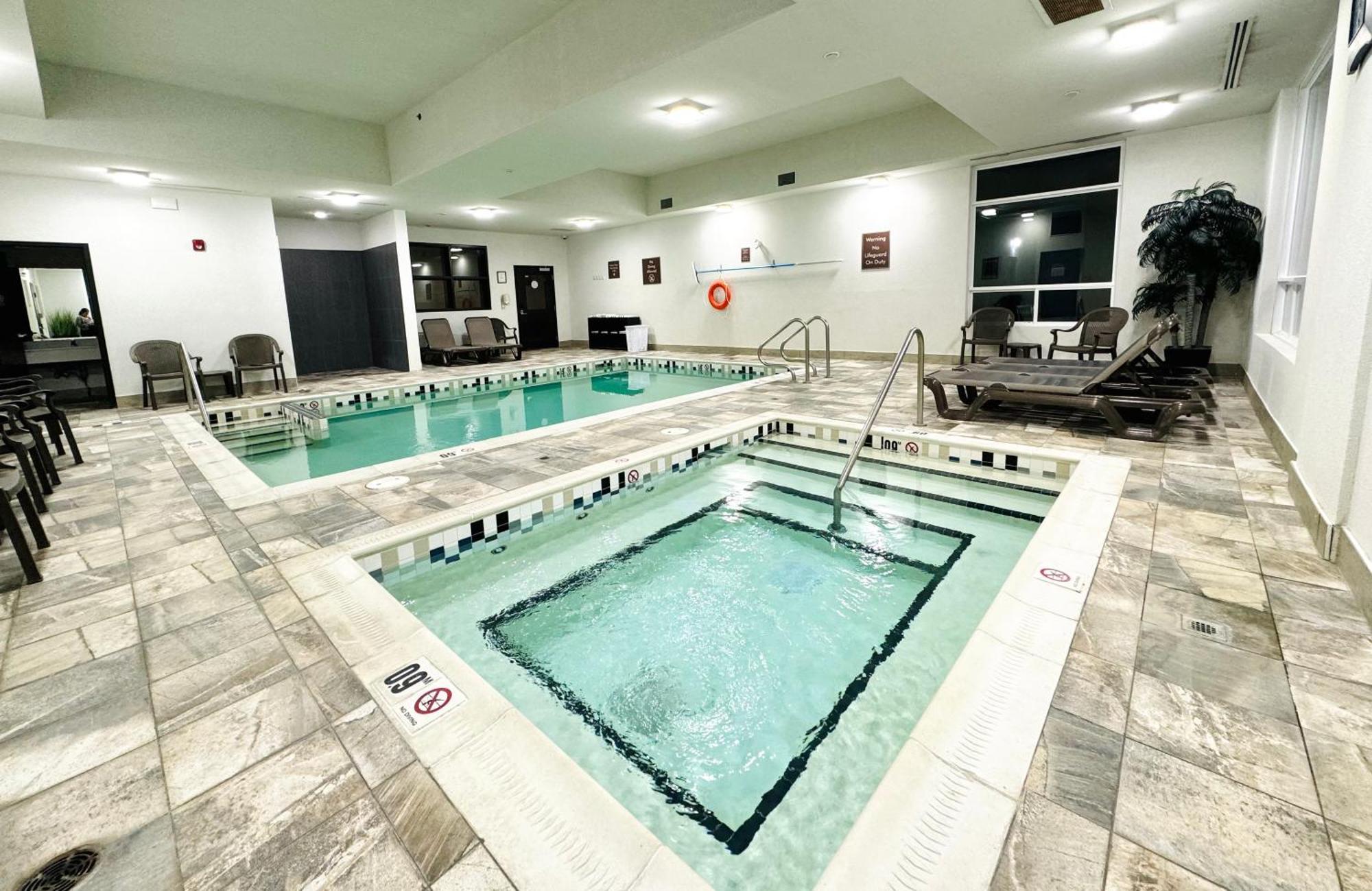 Southfort Inn 萨斯喀彻温堡 外观 照片