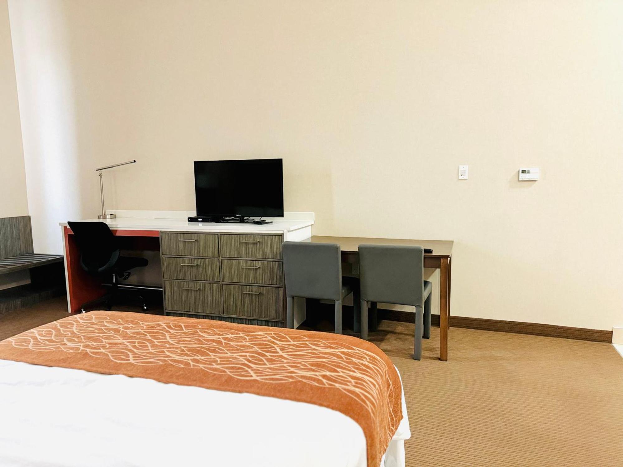 Southfort Inn 萨斯喀彻温堡 客房 照片