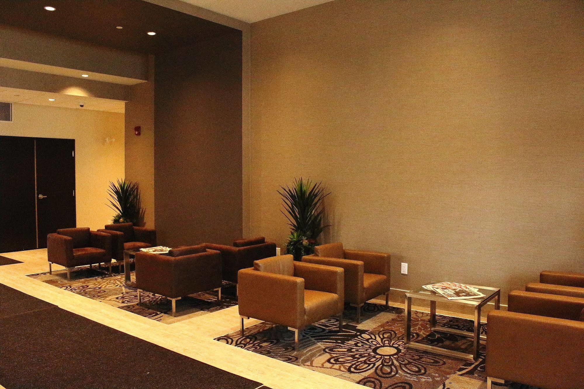 Southfort Inn 萨斯喀彻温堡 外观 照片