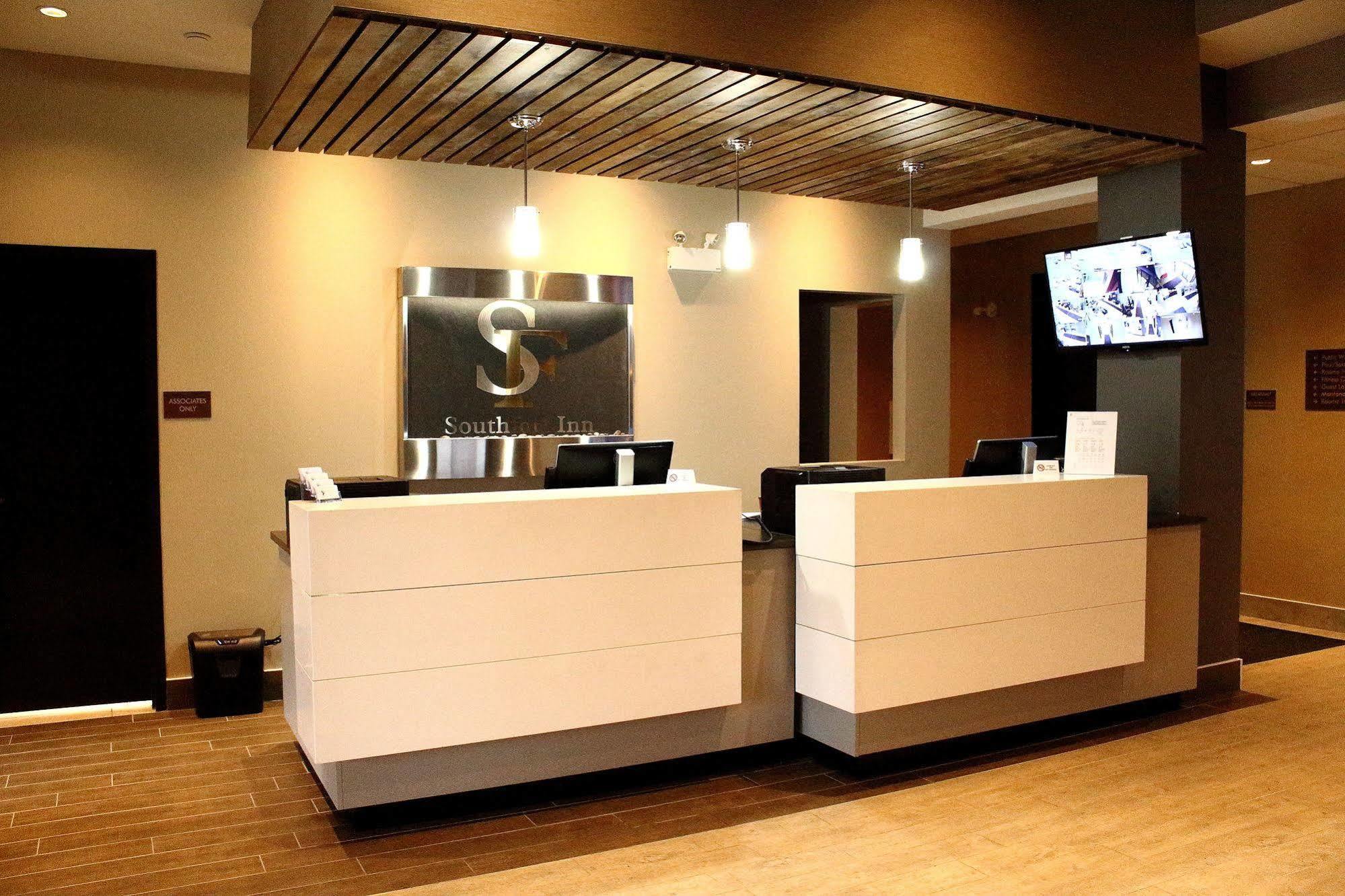 Southfort Inn 萨斯喀彻温堡 外观 照片